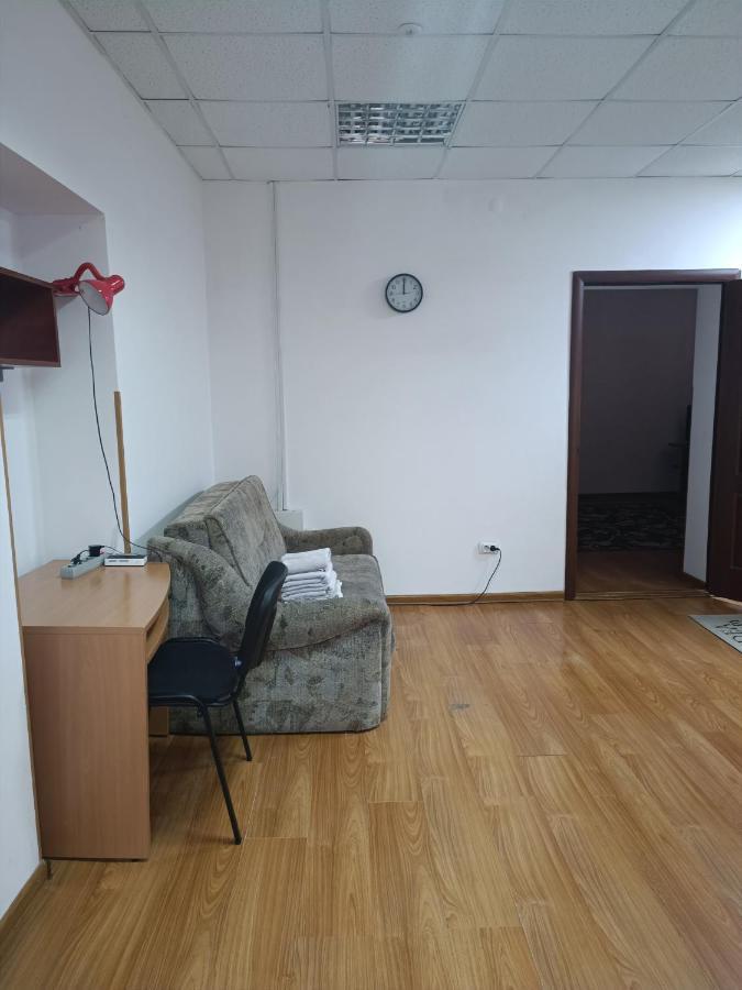 Apartments Domovik On Valenberga 3 Mukacheve Exterior photo